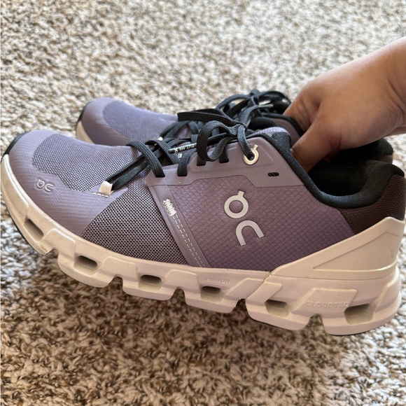 On Cloudflyer 4 - Picture 3 of 9